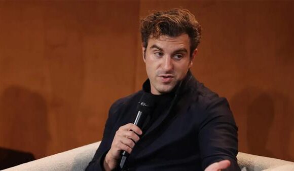 Brian Chesky: “Yapay zekâ hâlâ keşif aşamasında”