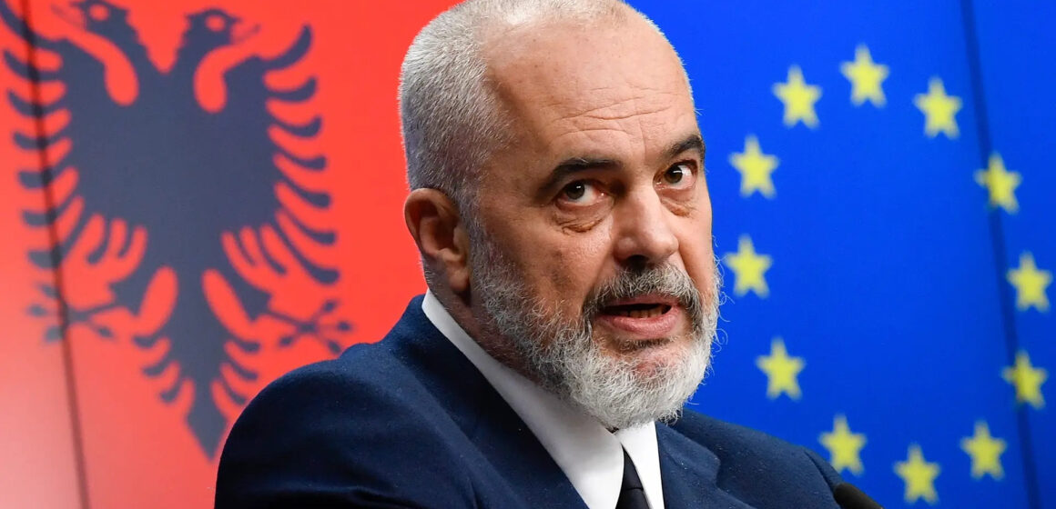 Arnavutluk, dünyada ilk kez yapay zekâ bakan atadı