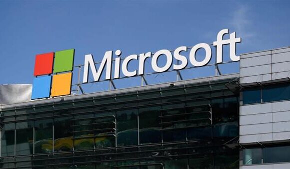Microsoft, yapay zekâ yatırımları için kadrosunu yeniden şekillendiriyor